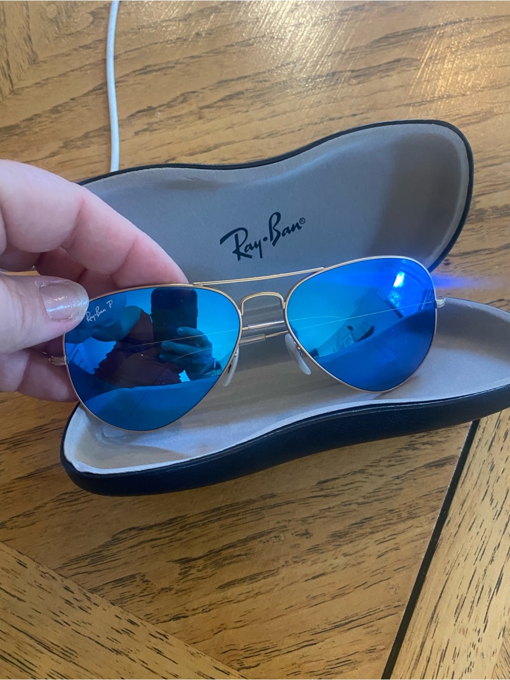 Glasses - Picture 2 of 3